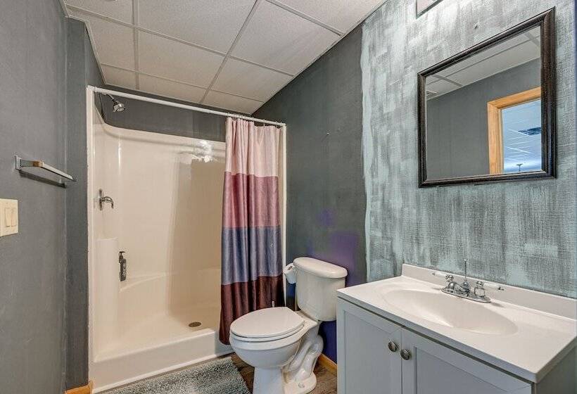 Marble Mountainside Escape W/ Wraparound Deck