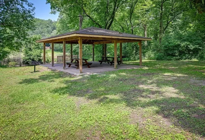 Marble Mountainside Escape W/ Wraparound Deck