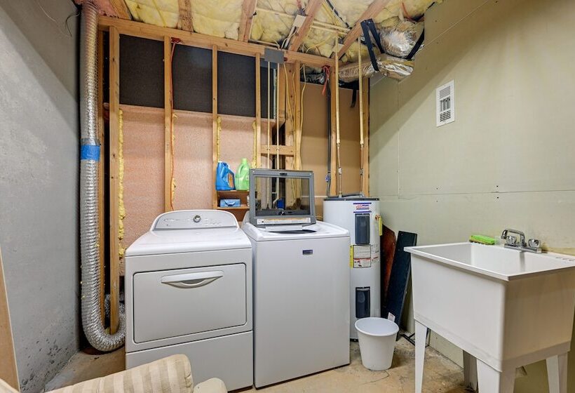 Marble Mountainside Escape W/ Wraparound Deck