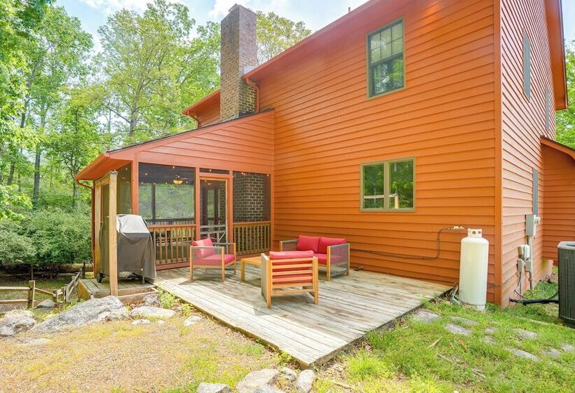 Mcgaheysville Home W/ Screened Porch & Gas Grill!