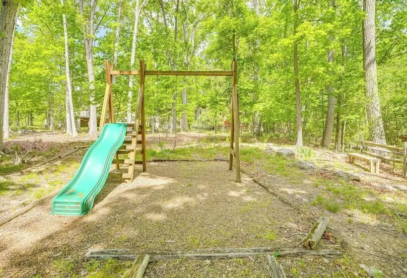 Mcgaheysville Home W/ Screened Porch & Gas Grill!