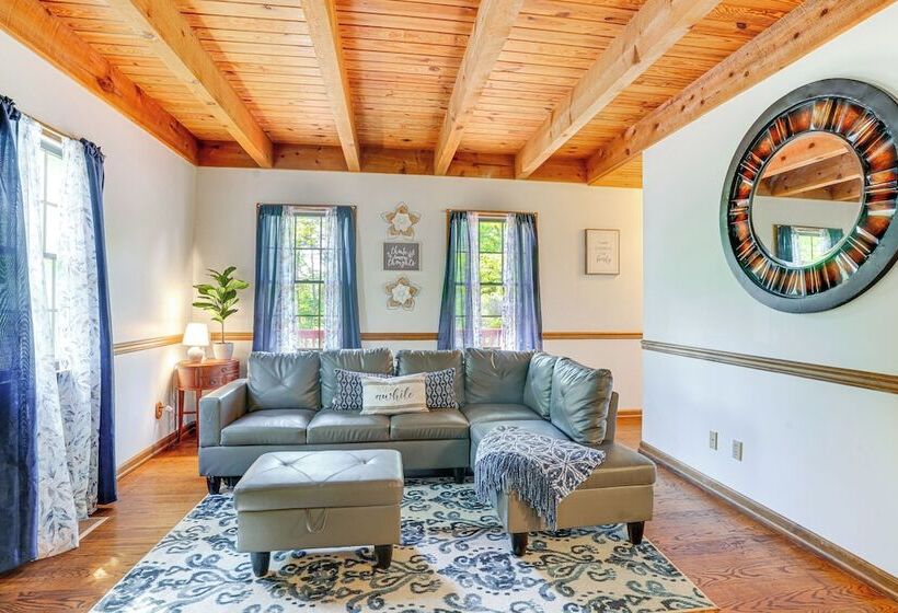 Mcgaheysville Home W/ Screened Porch & Gas Grill!