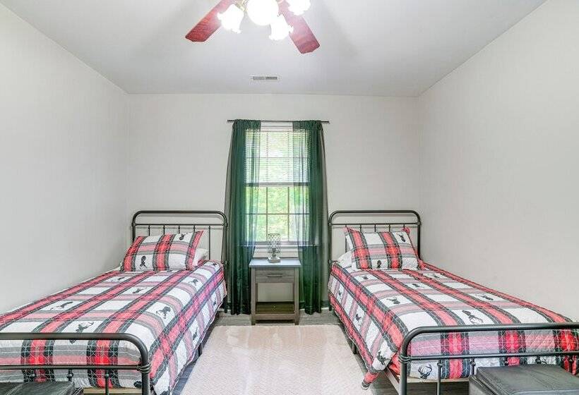 Mcgaheysville Home W/ Screened Porch & Gas Grill!