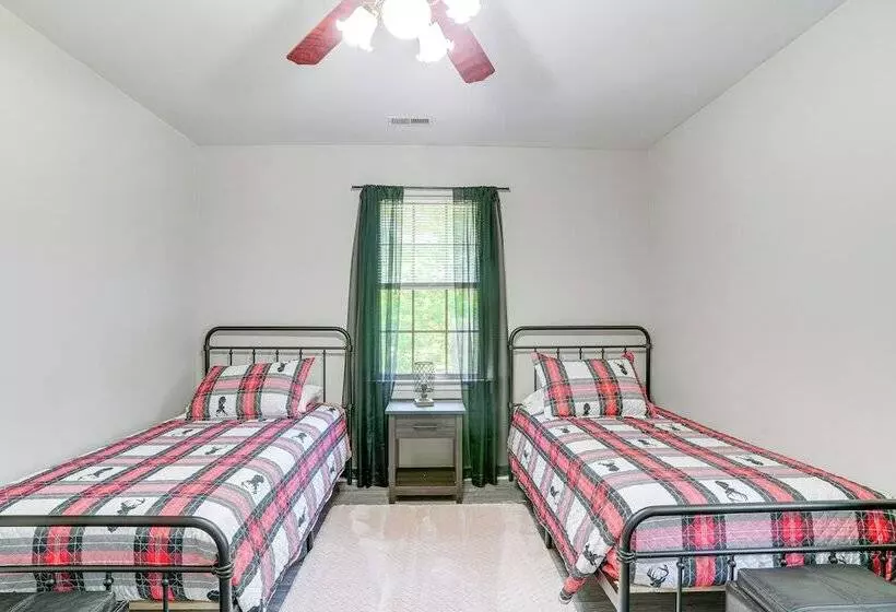 Mcgaheysville Home W/ Screened Porch & Gas Grill!