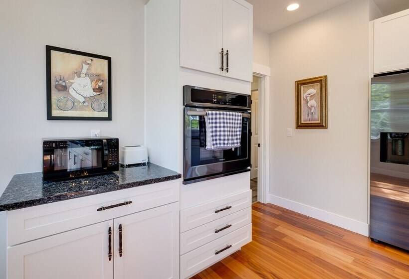 Modern Arch Cape Home: Ocean View, Steps To Beach!