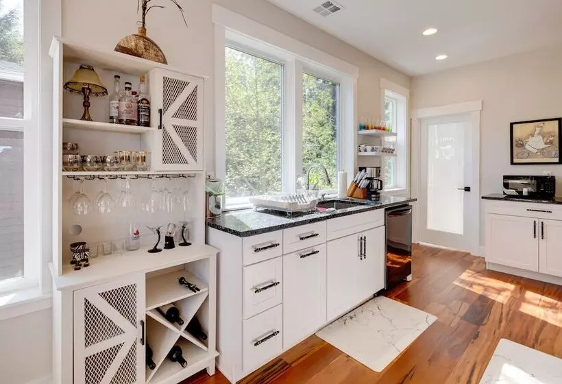 Modern Arch Cape Home: Ocean View, Steps To Beach!