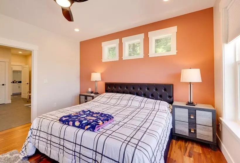 Modern Arch Cape Home: Ocean View, Steps To Beach!