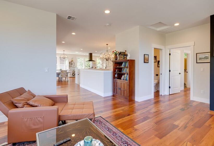 Modern Arch Cape Home: Ocean View, Steps To Beach!