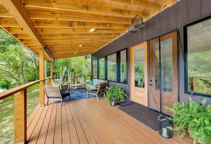 Modern, Riverfront Family House W/ Balcony & Grill