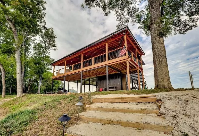 Modern, Riverfront Family House W/ Balcony & Grill
