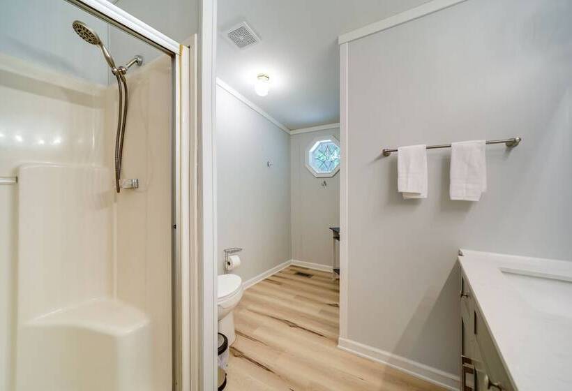 North Carolina Home Near Mountain Biking & Fishing