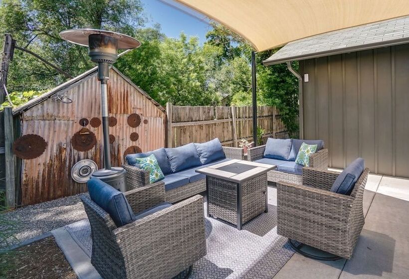 Old Town Carriage House W/ Private Patio