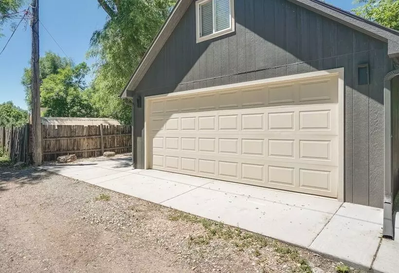 Old Town Carriage House W/ Private Patio
