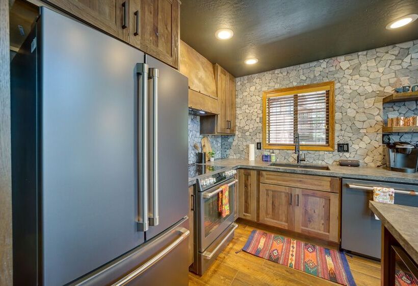 Peaceful Cabin Between Flagstaff & Sedona!