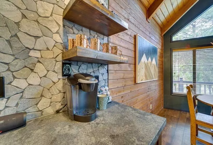 Peaceful Cabin Between Flagstaff & Sedona!
