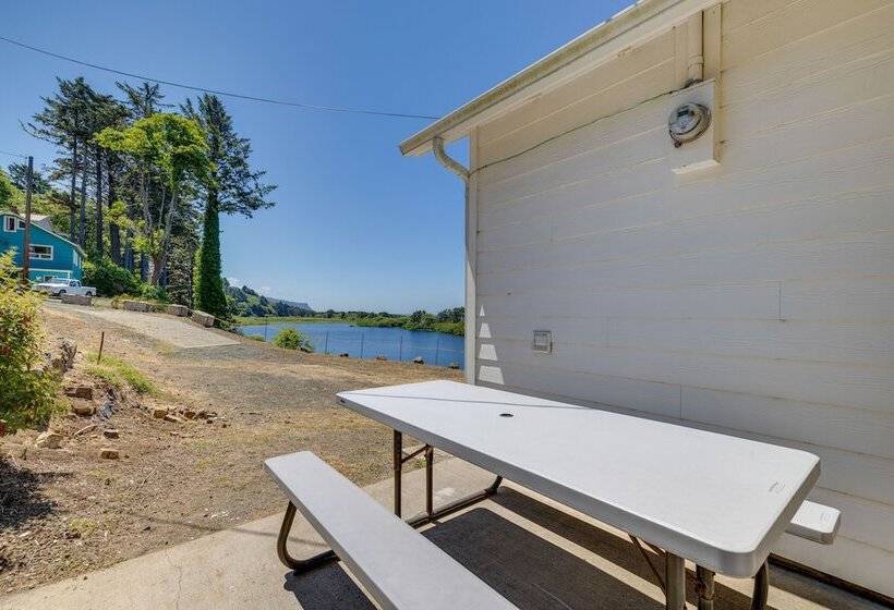 Peaceful Cloverdale Home Walk To Winema Beach