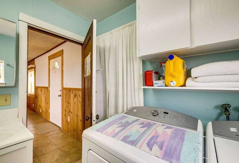 Peaceful Cloverdale Home Walk To Winema Beach