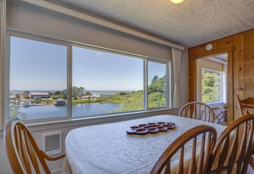 Peaceful Cloverdale Home Walk To Winema Beach