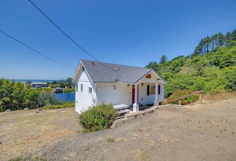 Peaceful Cloverdale Home Walk To Winema Beach