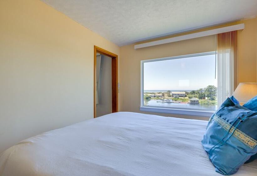 Peaceful Cloverdale Home Walk To Winema Beach