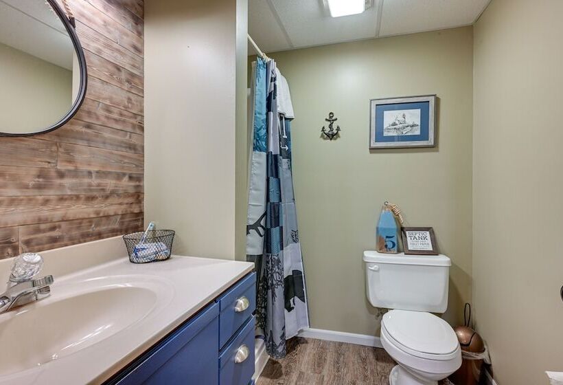 Peaceful Waterfront Cabin On Tittabawassee River!