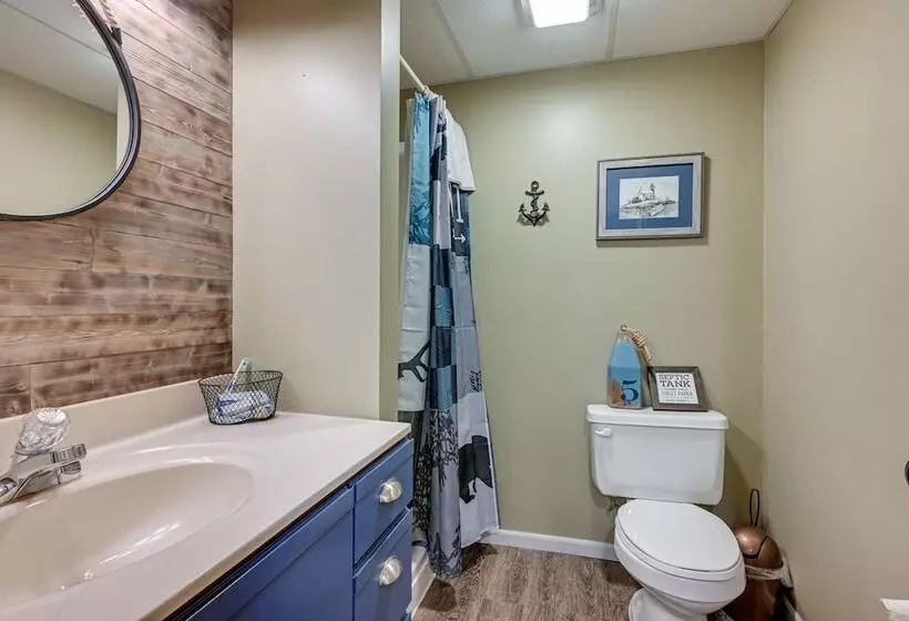 Peaceful Waterfront Cabin On Tittabawassee River!