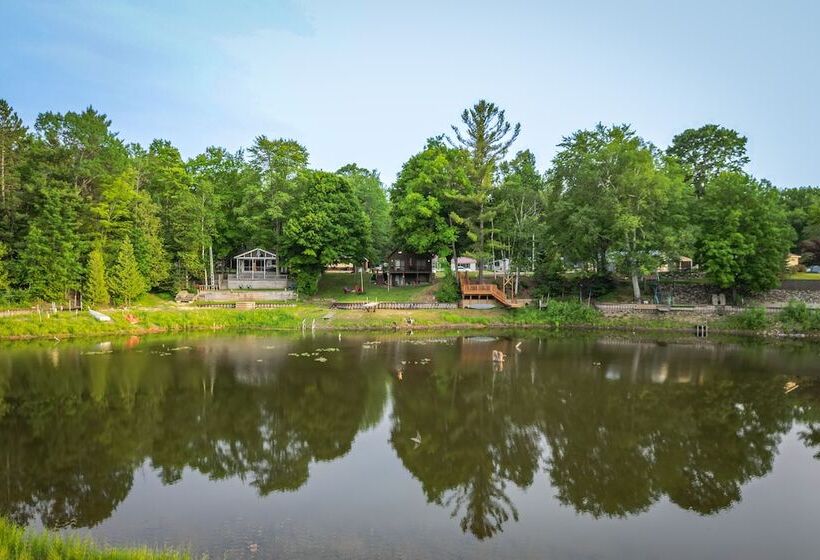 Peaceful Waterfront Cabin On Tittabawassee River!