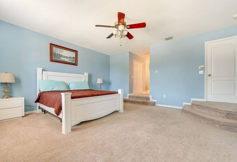 Pet Friendly Land O Lakes Home W/ Private Yard!