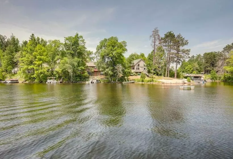 Pet Friendly Wisconsin Cabin On Lake W/ Fire Pit!