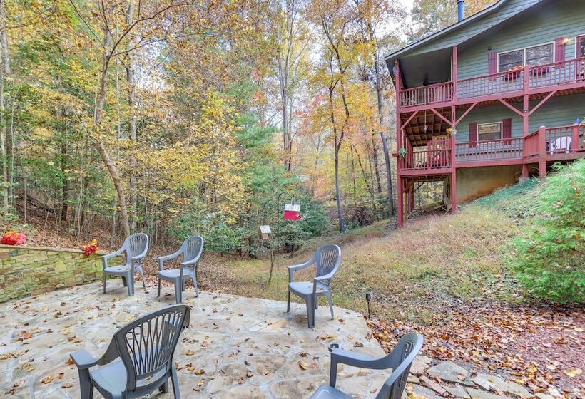 Quiet Murphy Hideaway W/ Decks & Outdoor Fireplace