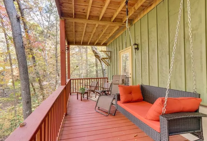 Quiet Murphy Hideaway W/ Decks & Outdoor Fireplace