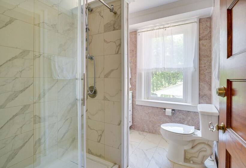 Ronks Vacation Rental: 2 Mi To Dutch Wonderland!