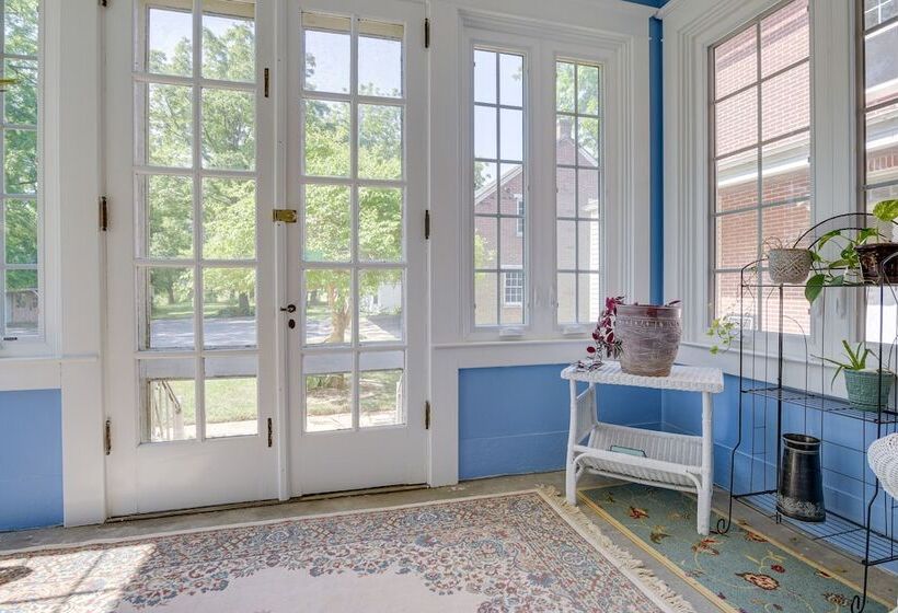 Ronks Vacation Rental: 2 Mi To Dutch Wonderland!