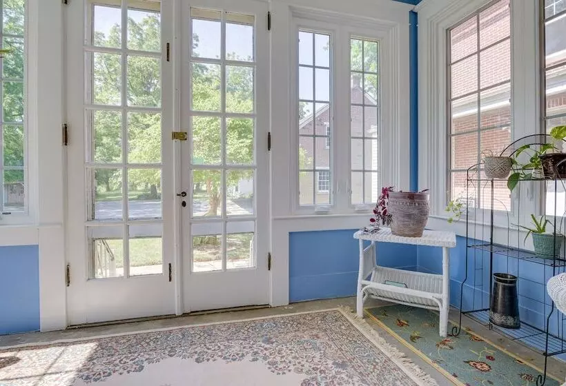 Ronks Vacation Rental: 2 Mi To Dutch Wonderland!