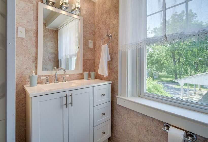 Ronks Vacation Rental: 2 Mi To Dutch Wonderland!