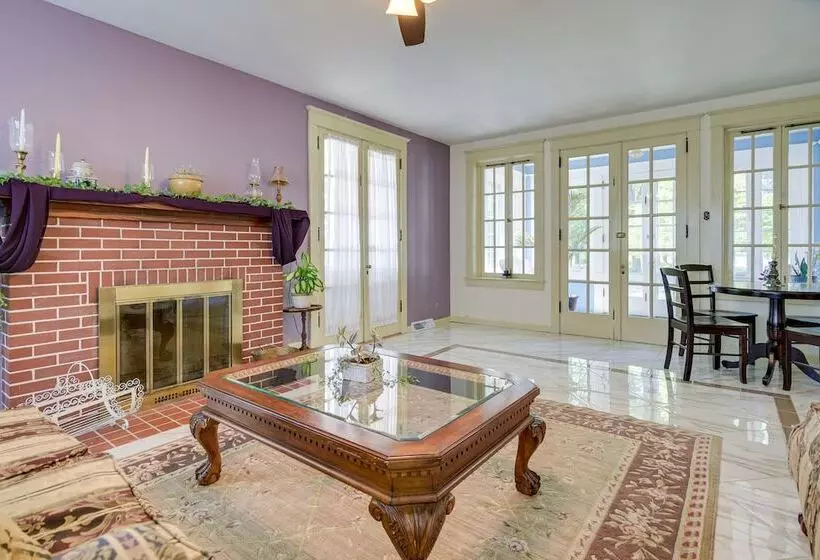 Ronks Vacation Rental: 2 Mi To Dutch Wonderland!