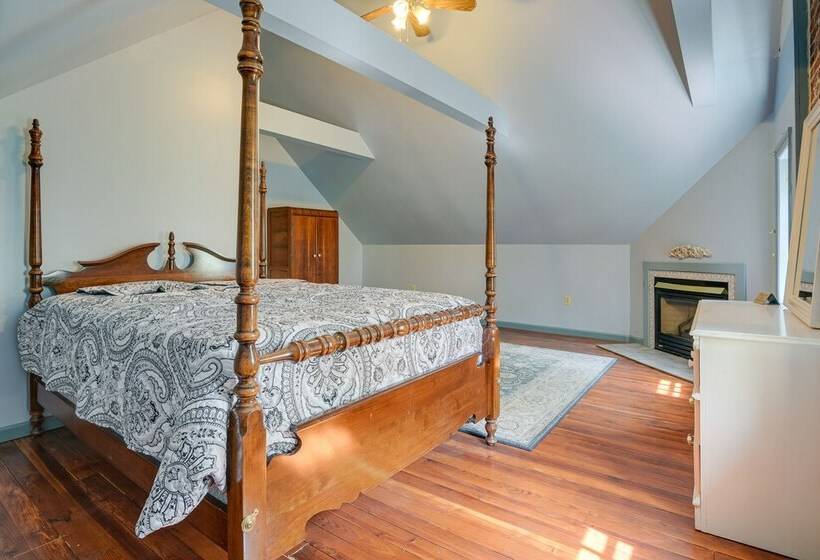 Ronks Vacation Rental: 2 Mi To Dutch Wonderland!