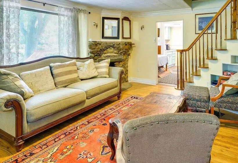 Salisbury Cottage ~ 7 Mi To High Rock Lake!