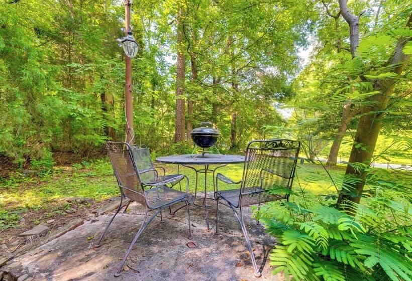 Salisbury Cottage ~ 7 Mi To High Rock Lake!