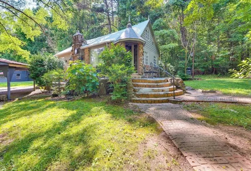 Salisbury Cottage ~ 7 Mi To High Rock Lake!