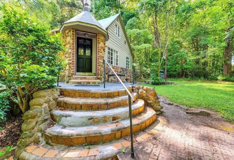 Salisbury Cottage ~ 7 Mi To High Rock Lake!