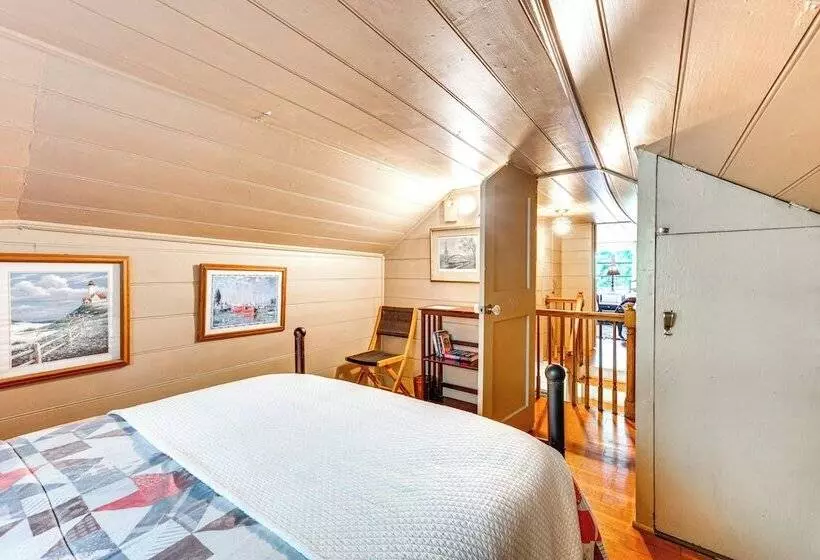 Salisbury Cottage ~ 7 Mi To High Rock Lake!