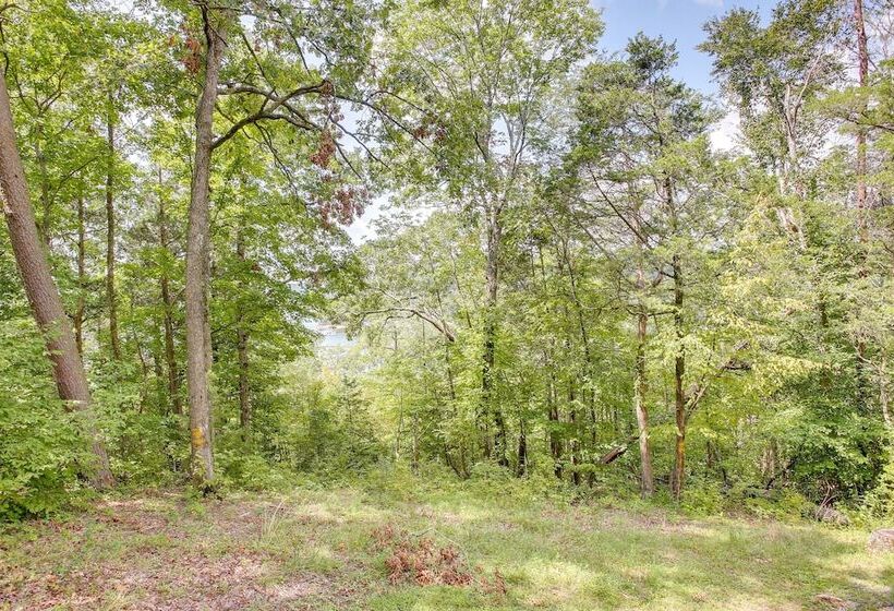 Secluded Jamestown Cabin W/ Fire Pit!