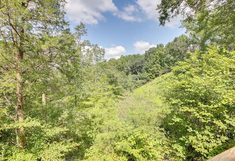 Secluded Jamestown Cabin W/ Fire Pit!