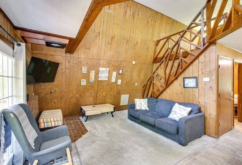 Secluded Jamestown Cabin W/ Fire Pit!