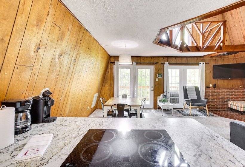 Secluded Jamestown Cabin W/ Fire Pit!