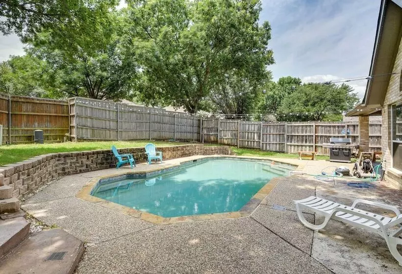 Spacious Flower Mound Home In Central Location!