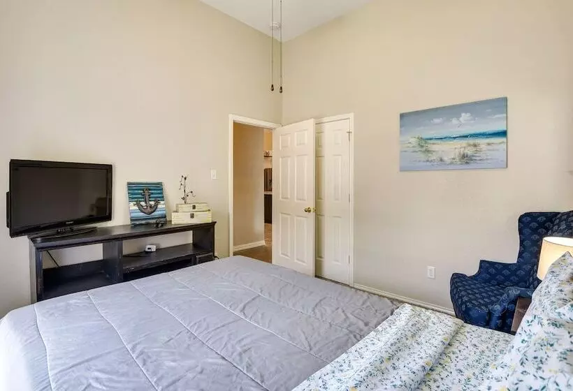 Spacious Flower Mound Home In Central Location!