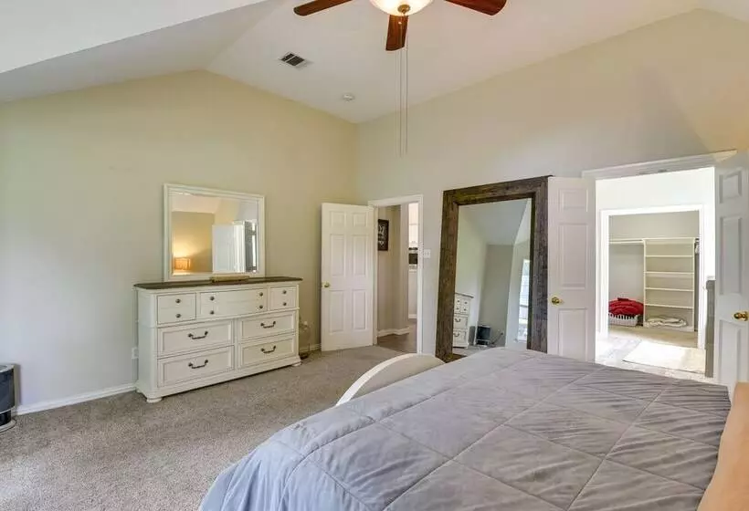 Spacious Flower Mound Home In Central Location!