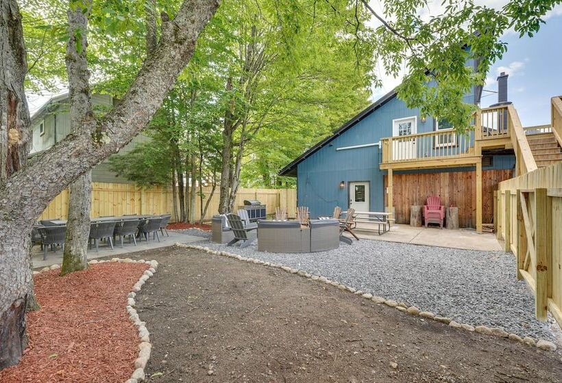 Spacious Old Forge Condo W/ Patio & Fire Pit!